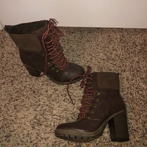 Woman’s Size 7 1/2 Combat Boots